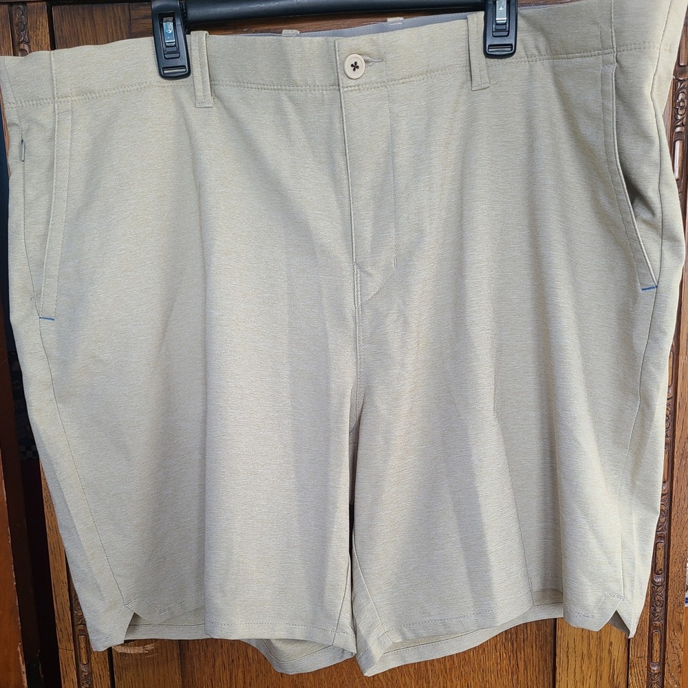 Tommy Bahama On Par Golf Shorts Mens 44 Tan Heather Performance 8 Inch Inseam